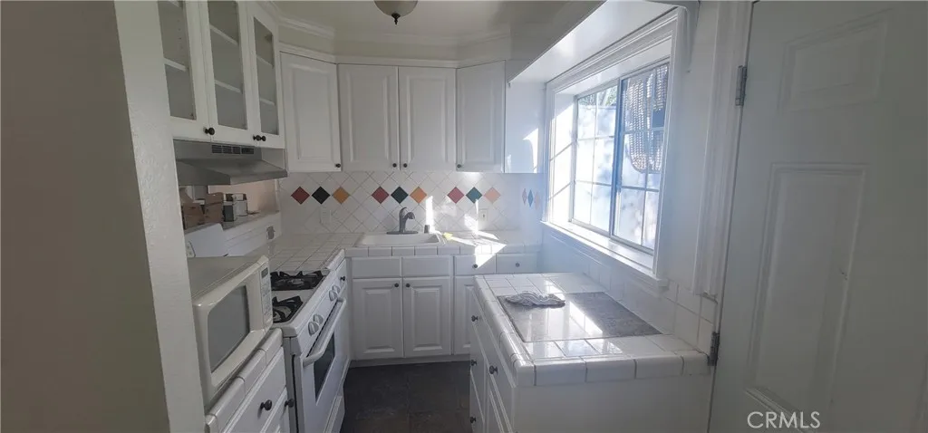 Additional image 12 of 19538 Leadwell, Reseda, CA 91335