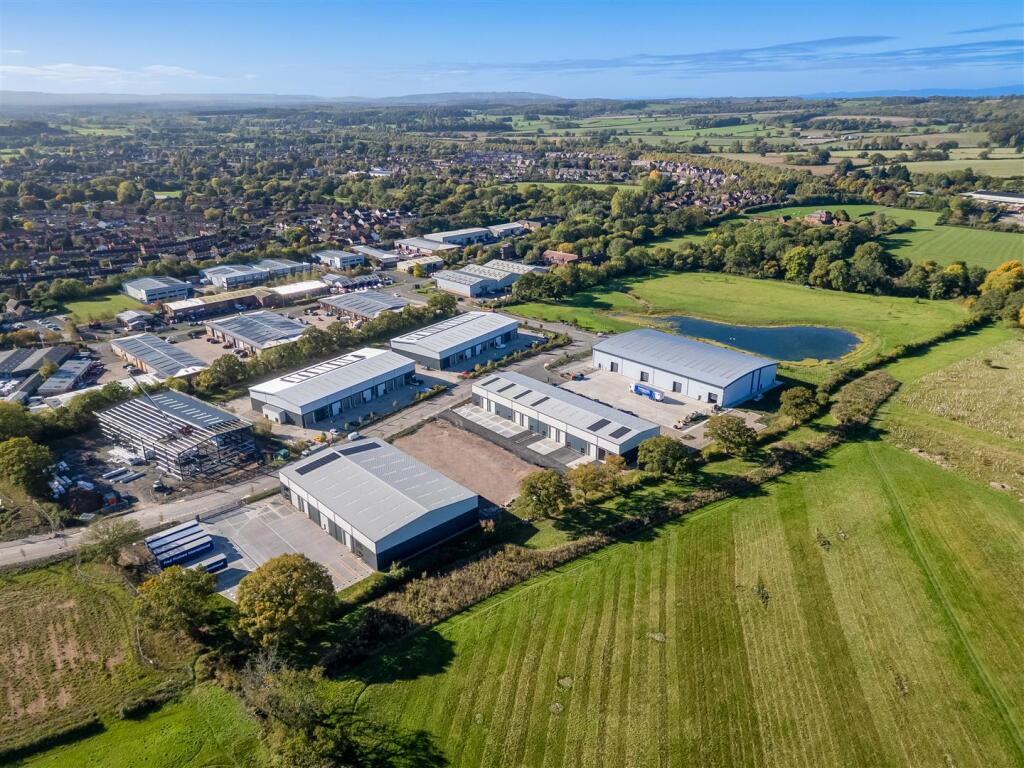 Additional image 19 of Oak Tree Court, Arden Forest Way, Alcester B49 6GT