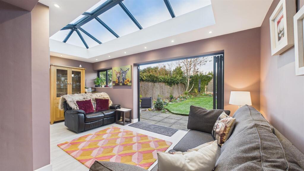 Additional image 32 of Cherry Orchard Avenue, Halesowen