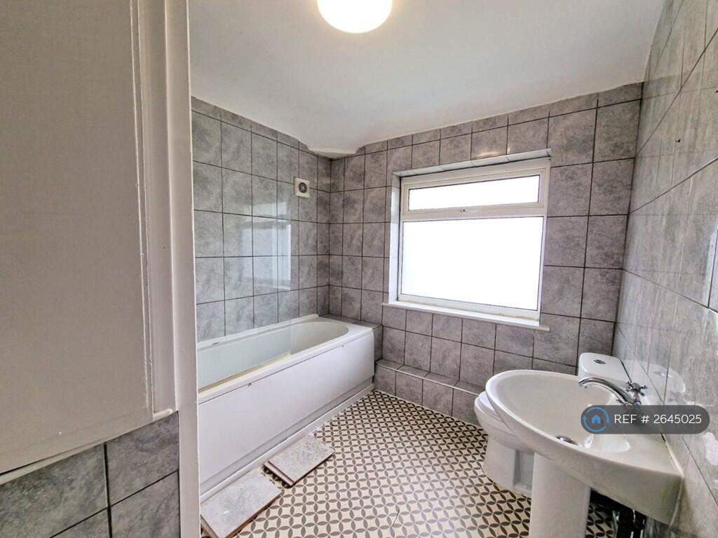 Additional image 6 of Aylesbury Crescent, Birmingham, B44