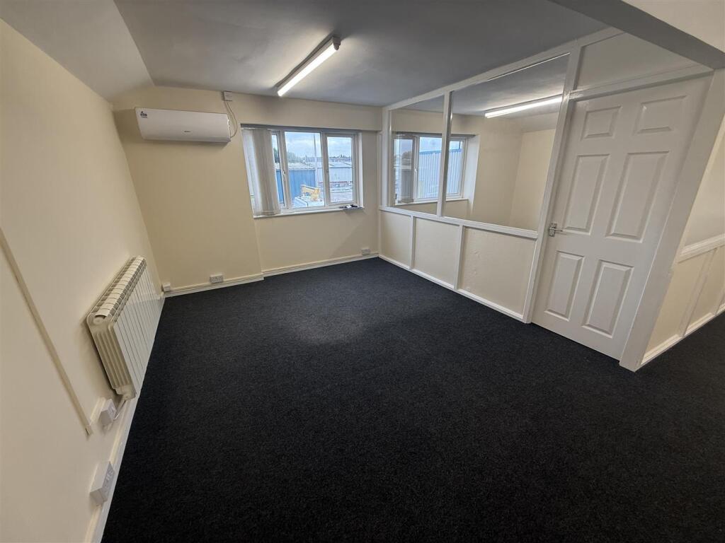 Additional image 5 of Corngreaves, 76 Graingers Lane, Cradley Heath