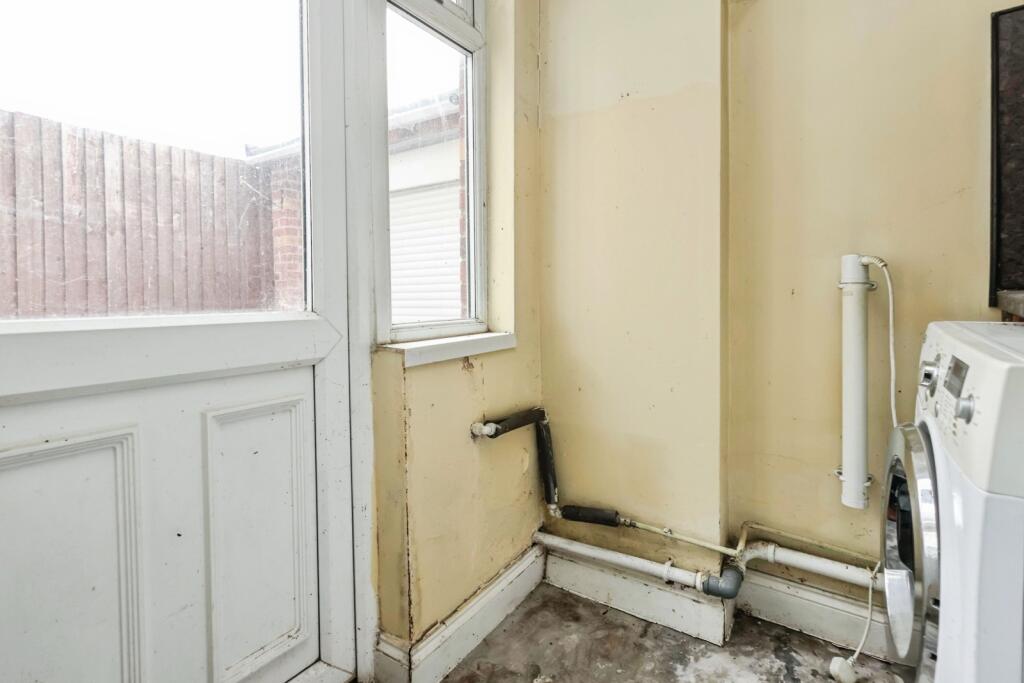 Additional image 8 of Avon Drive, Castle Bromwich, Birmingham, West Midlands, B36