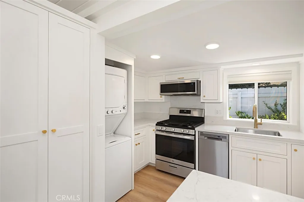 Additional image 18 of 651 Glenneyre, Laguna Beach, CA 92651