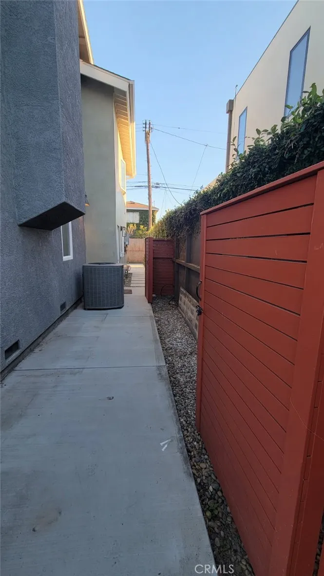 Additional image 111 of 12812 Short, Los Angeles, CA 90066