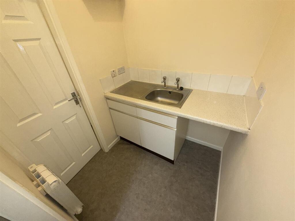 Additional image 9 of Corngreaves, 76 Graingers Lane, Cradley Heath