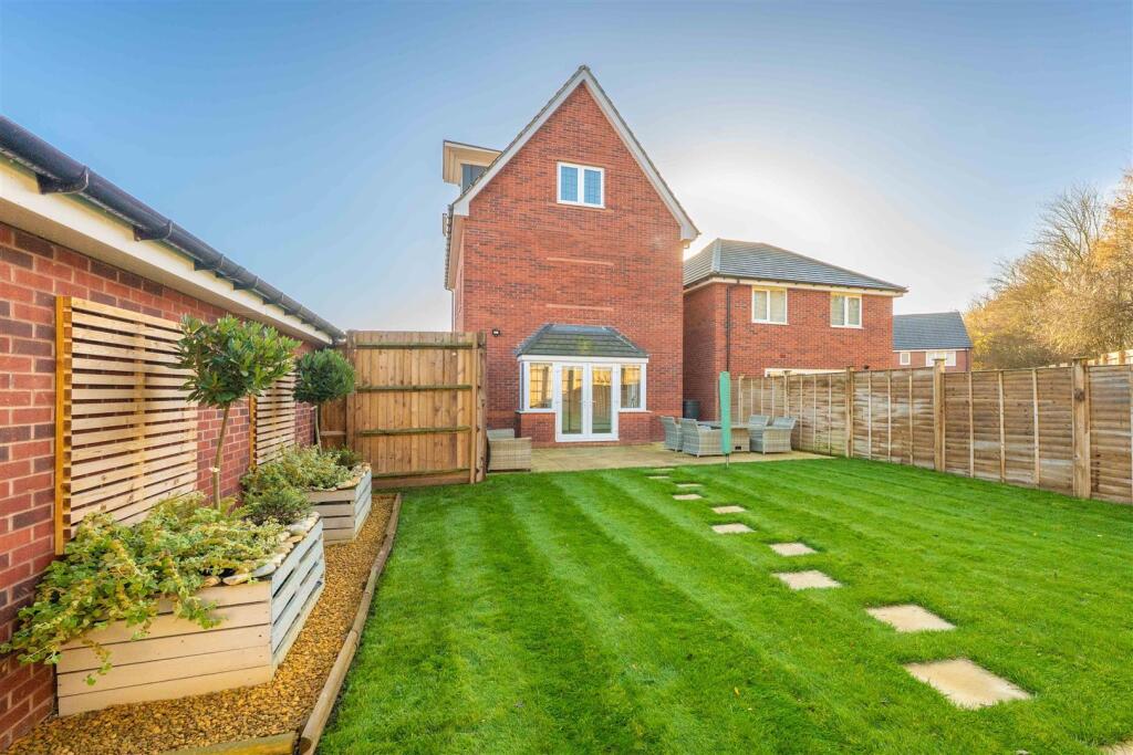 Additional image 21 of Mayors Drive, Alcester