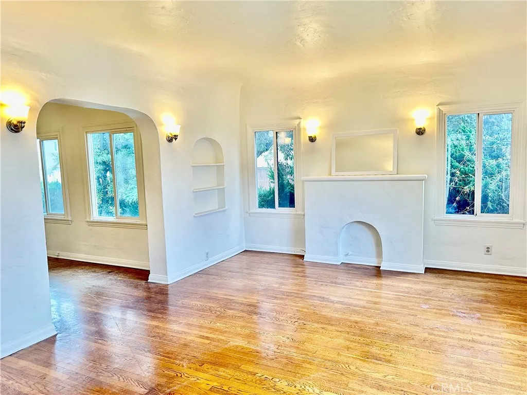 Additional image 3 of 1456 S Fairfax Avenue Unit 2, Los Angeles, CA 90019