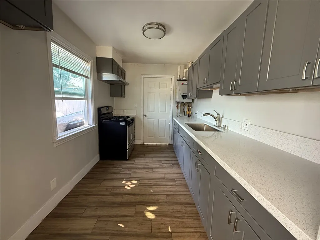 Additional image 3 of 924 W Chestnut Unit 1/2, Santa Ana, CA 92703