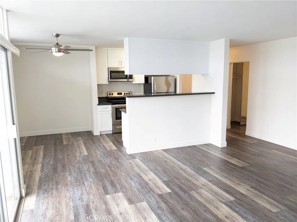 Additional image 3 of 11942 Darlington Avenue Unit 6, Los Angeles, CA 90049