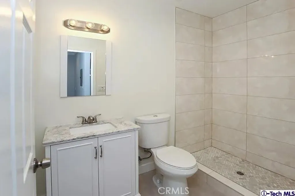 Additional image 10 of 7435 Collett Avenue, Van Nuys, CA 91406