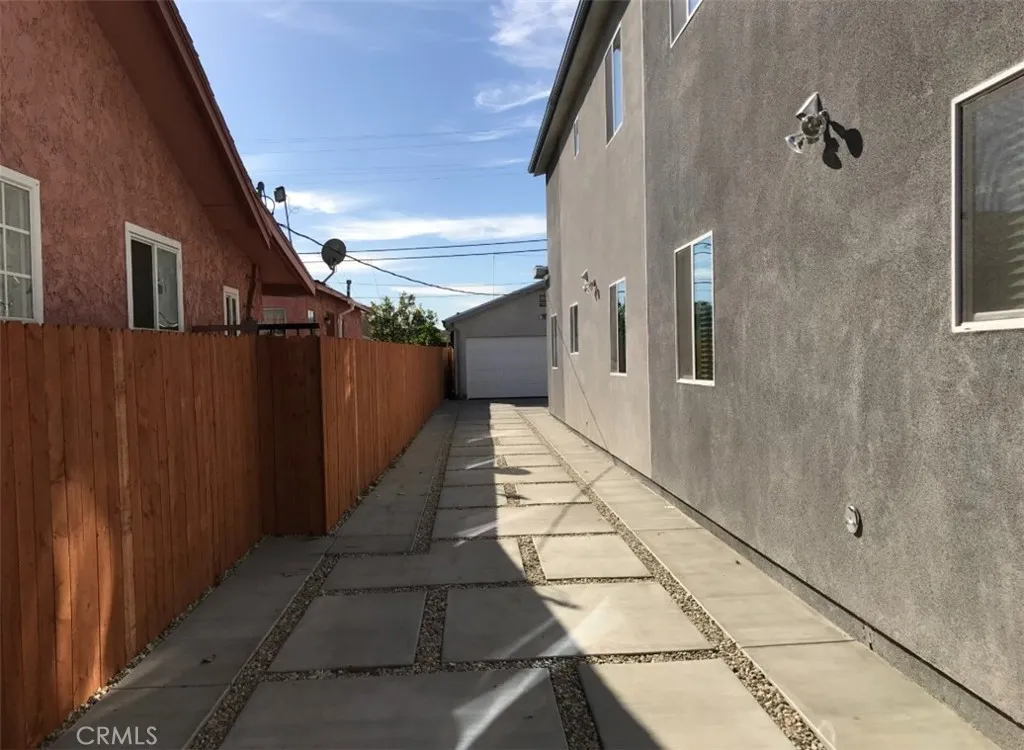 Additional image 3 of 862 W 74th Street, Los Angeles, CA 90044
