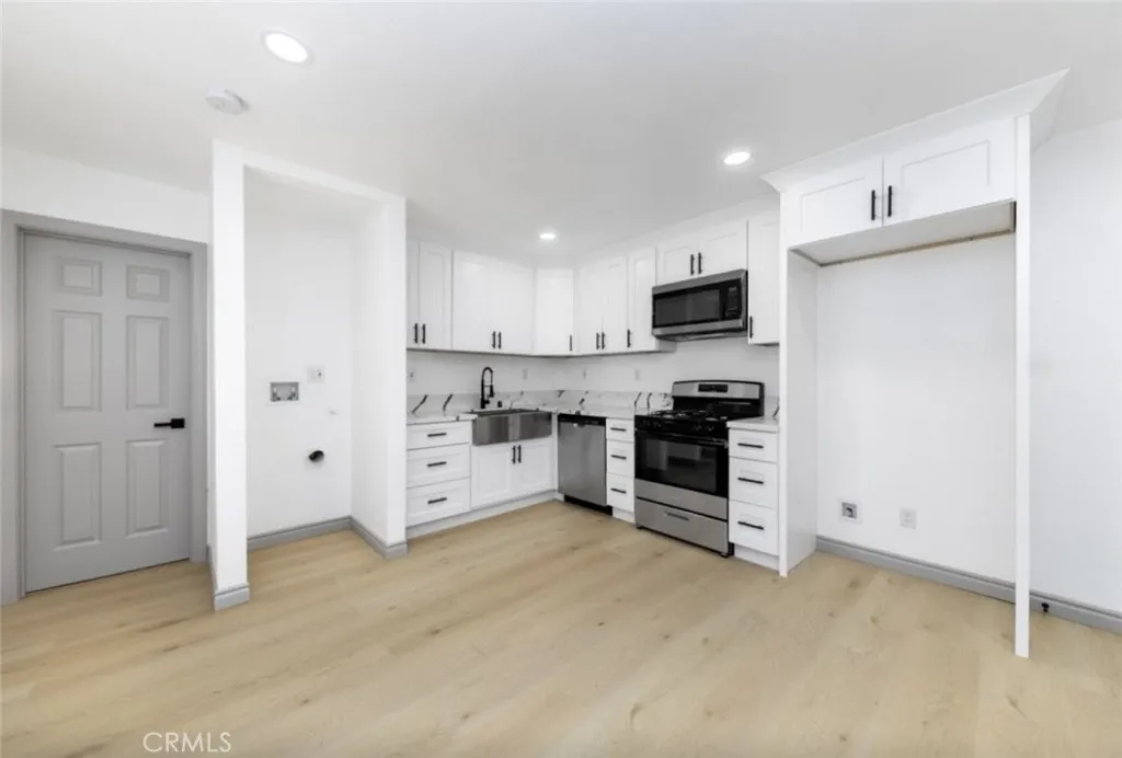 Additional image 11 of 10 W Trafford Street, Long Beach, CA 90805