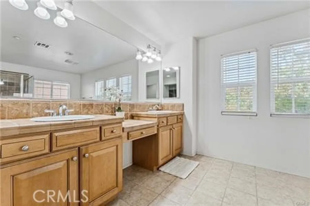 Additional image 11 of 15601 N Peak Ln, Fontana, CA 92336