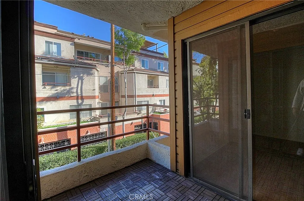 Additional image 36 of 400 N Louise Street Unit 205, Glendale, CA 91206