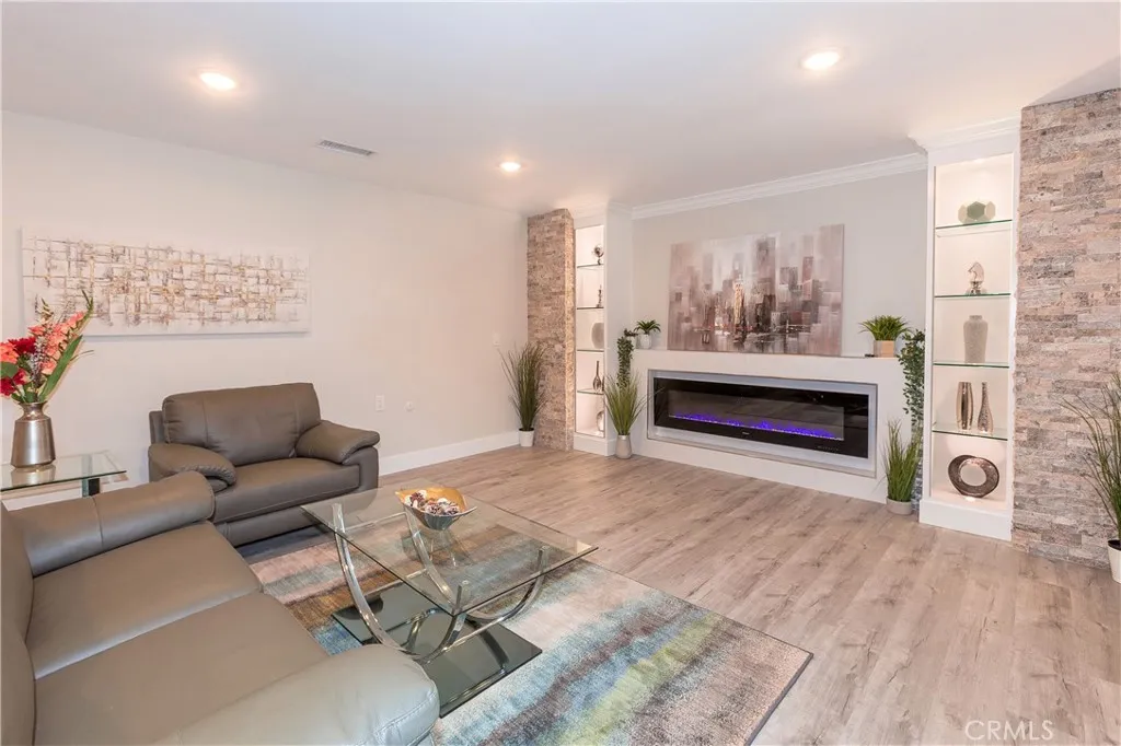 Additional image 8 of 2404 Via Mariposa W Unit 1C, Laguna Woods, CA 92637