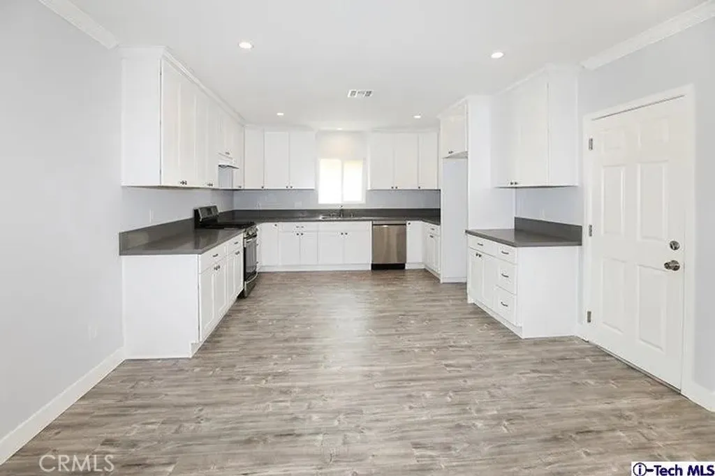 Additional image 5 of 7435 Collett Avenue, Van Nuys, CA 91406