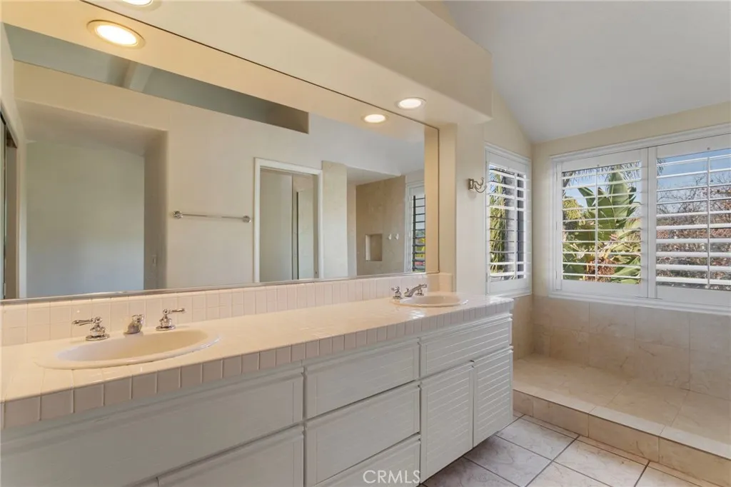 Additional image 40 of 251 Encantado Cyn, Rancho Santa Margarita, CA 92688