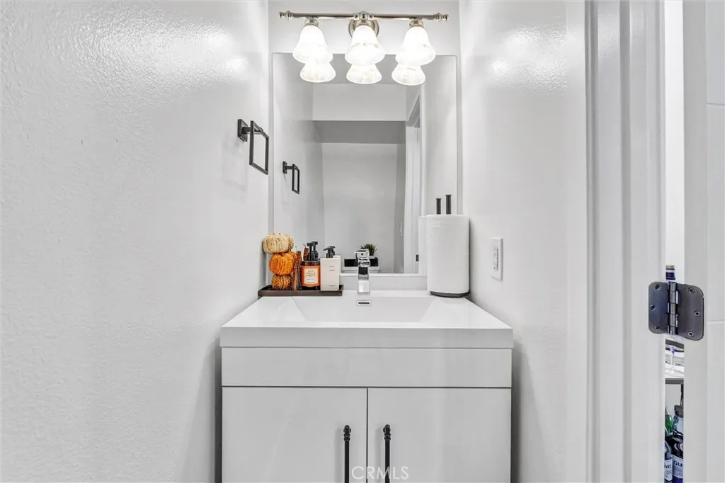 Additional image 62 of 7757 Via Rosa Maria, Burbank, CA 91504