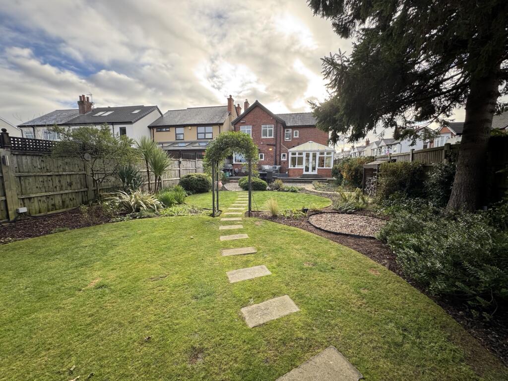 Additional image 32 of Greenhill Road, Halesowen