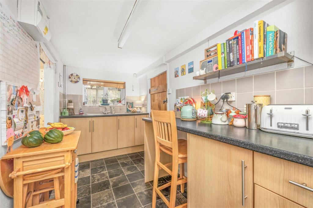 Additional image 7 of Evesham Road, Cookhill, Alcester