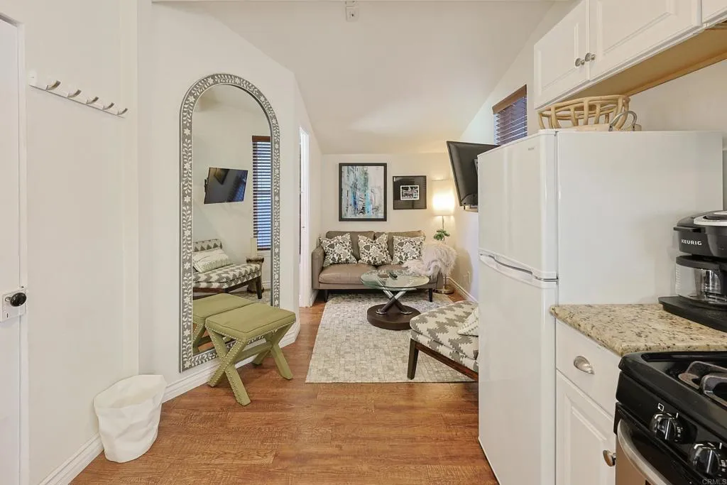 Additional image 27 of 205 C Avenue, Coronado, CA 92118