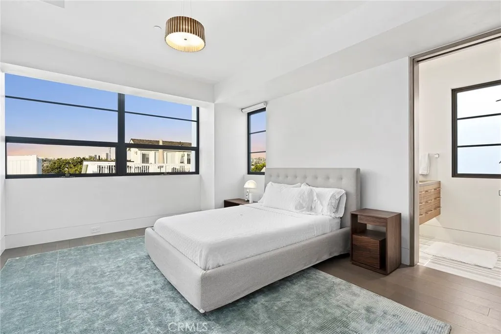 Additional image 21 of 2108 E Oceanfront, Newport Beach, CA 92661