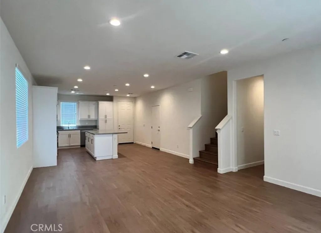 Additional image 6 of 130 Grove Court, Perris, CA 92571