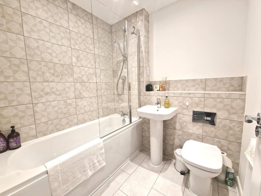 Additional image 9 of Needlers Way, B62