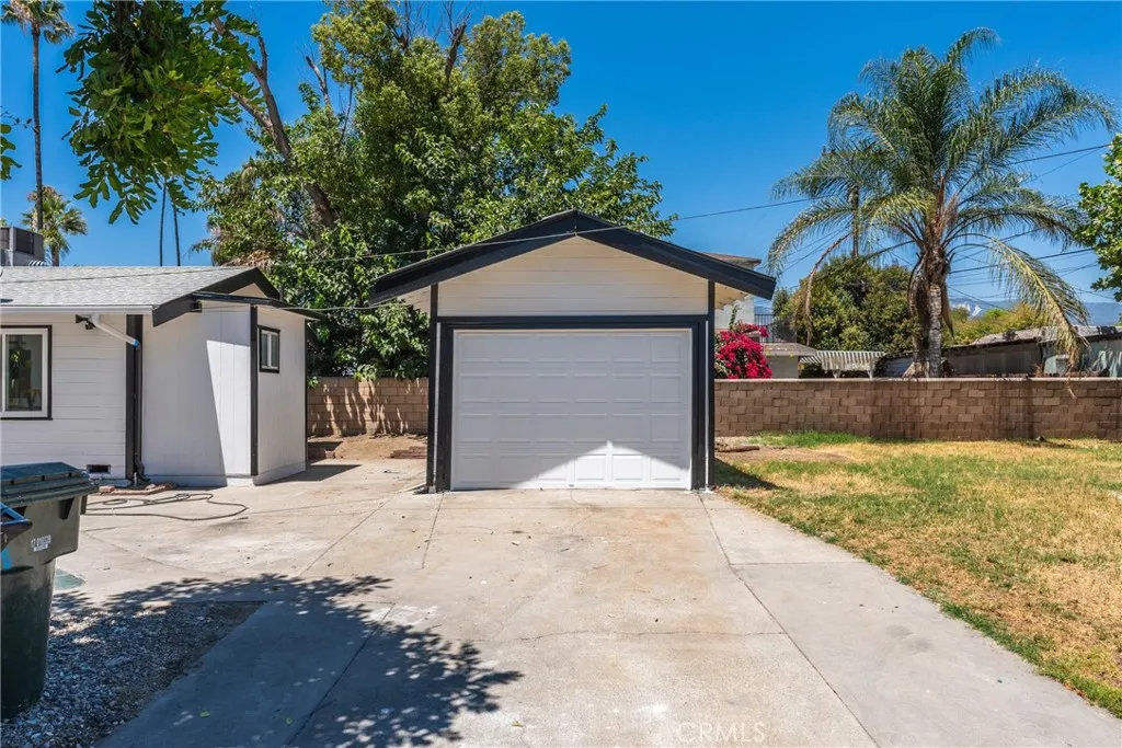 Additional image 67 of 2105 Genevieve St, San Bernardino, CA 92405