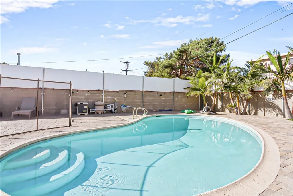 Additional image 52 of 721 E Elmwood Ave, Burbank, CA 91501