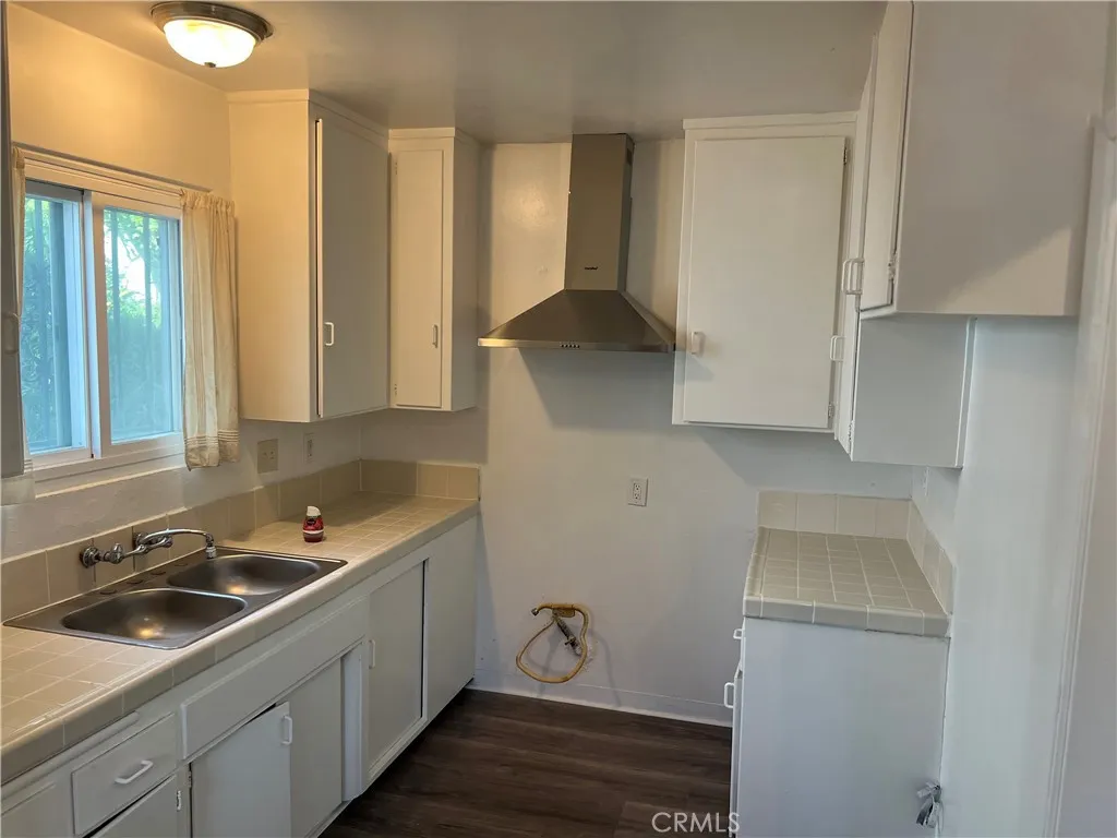 Additional image 12 of 10427 Van Ness Avenue S Unit 1, Inglewood, CA 90303