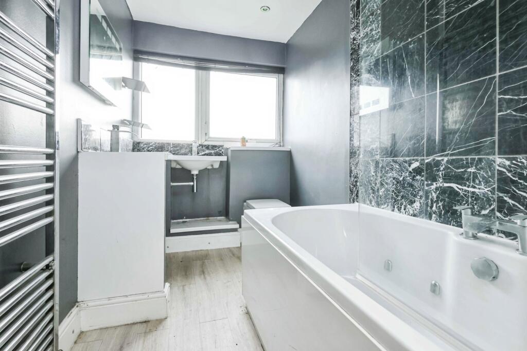 Additional image 16 of Avon Drive, Castle Bromwich, Birmingham, West Midlands, B36