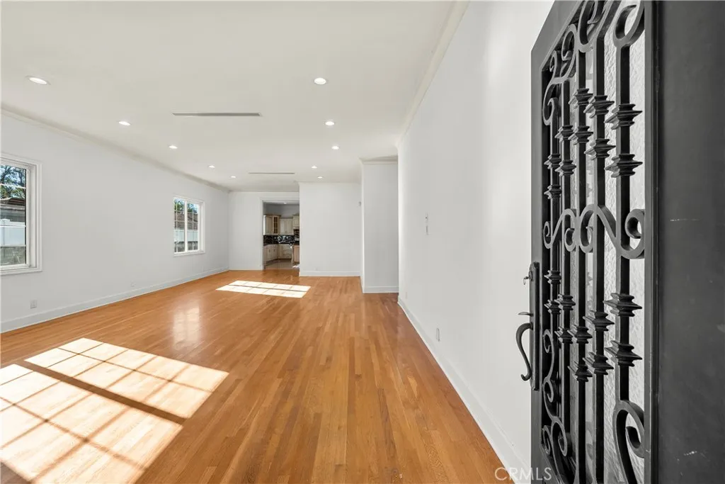 Additional image 32 of 6223 Simpson, North Hollywood, CA 91606