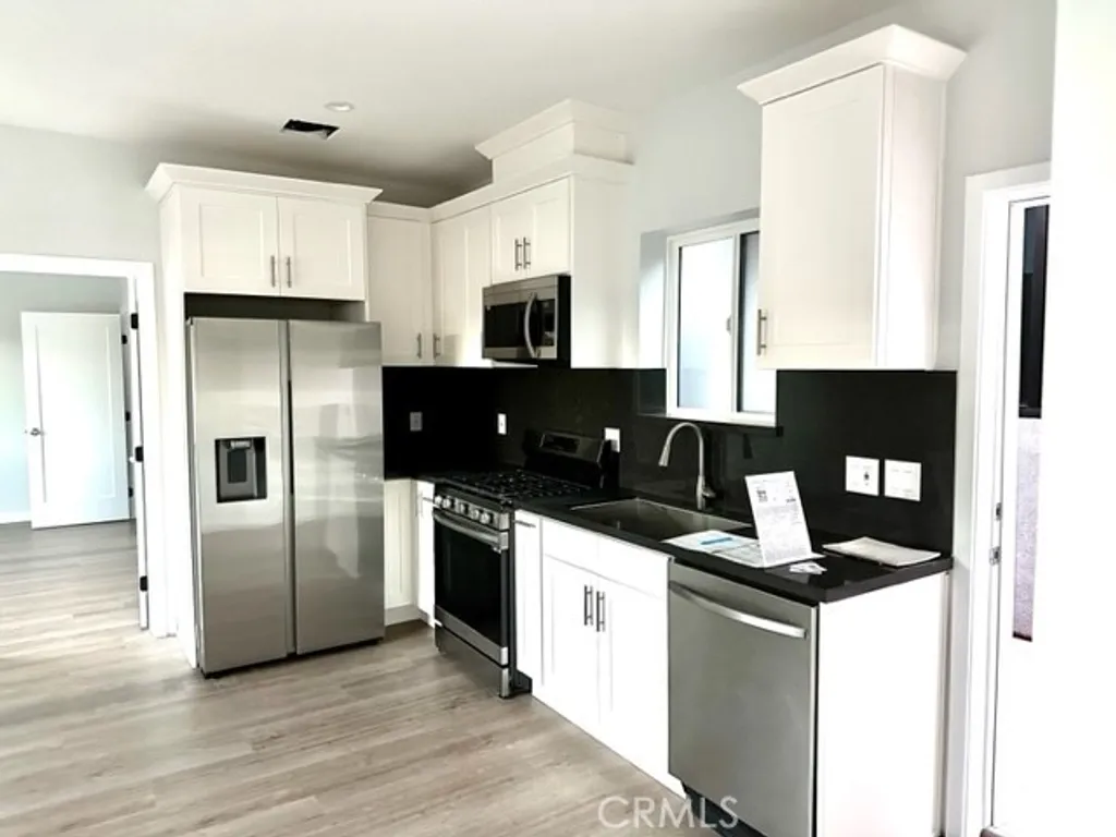 Additional image 2 of 19421 Ventura Boulevard Unit 4, Tarzana, CA 91356