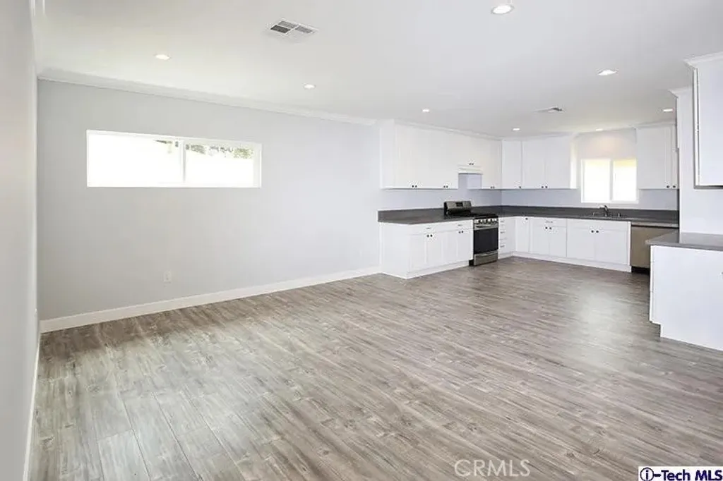 Additional image 4 of 7435 Collett Avenue, Van Nuys, CA 91406