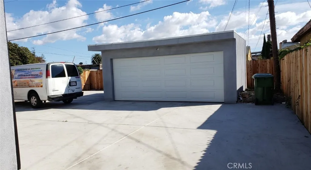 220 W 112th St, Los Angeles, CA 90061