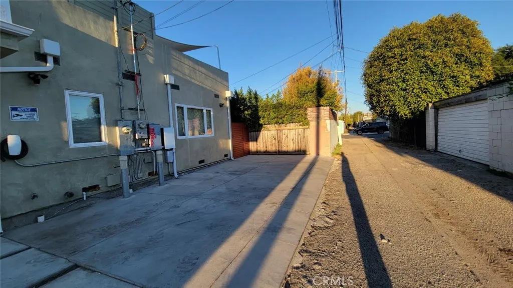 Additional image 55 of 12812 Short, Los Angeles, CA 90066