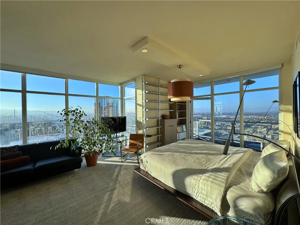 Additional image 31 of 400 W Ocean Blvd, Long Beach, CA 90802