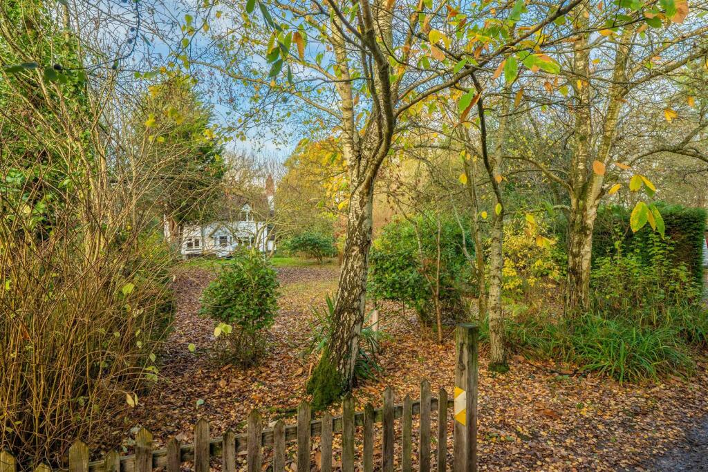 Additional image 28 of Evesham Road, Cookhill, Alcester