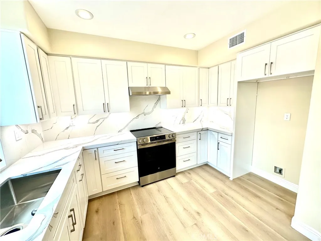 Additional image 4 of 505 Marinella Aisle, Irvine, CA 92606