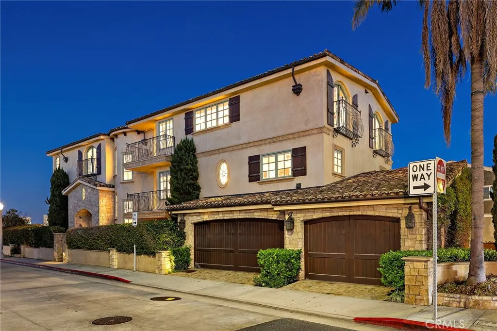 Additional image 7 of 900 E Balboa Blvd, Newport Beach, CA 92661