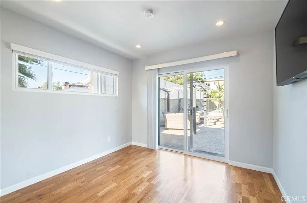 Additional image 44 of 721 E Elmwood Ave, Burbank, CA 91501