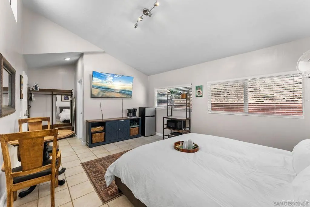 Additional image 8 of 1233 Titan Ct, Escondido, CA 92026