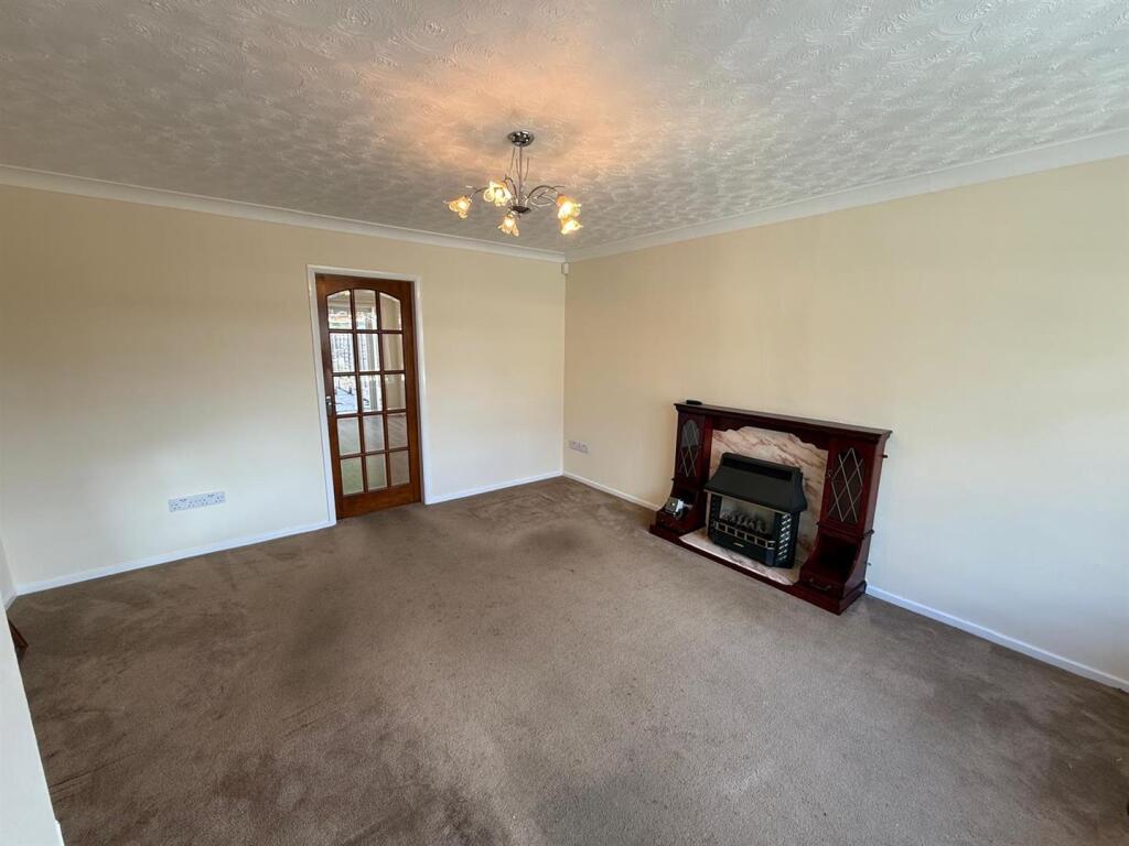 Additional image 5 of Hamilton Avenue, Halesowen, B62 8SJ