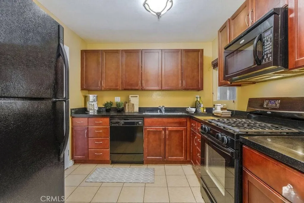 Additional image 18 of 18350 Hatteras Unit 138, Tarzana, CA 91356