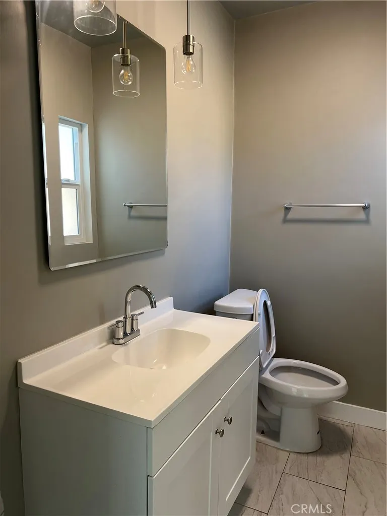 Additional image 16 of 6428 S Van Ness Ave, Los Angeles, CA 90047