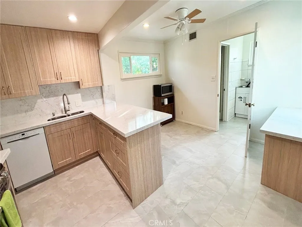 Additional image 8 of 8831 Murietta, Panorama City, CA 91402