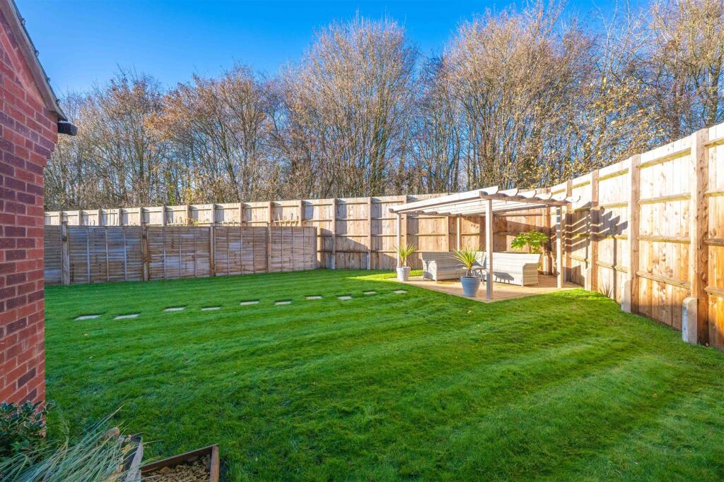 Additional image 20 of Mayors Drive, Alcester