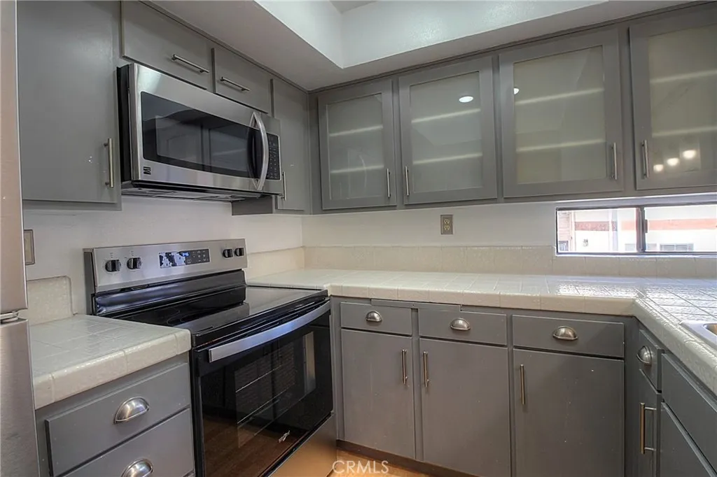 Additional image 18 of 400 N Louise Street Unit 205, Glendale, CA 91206