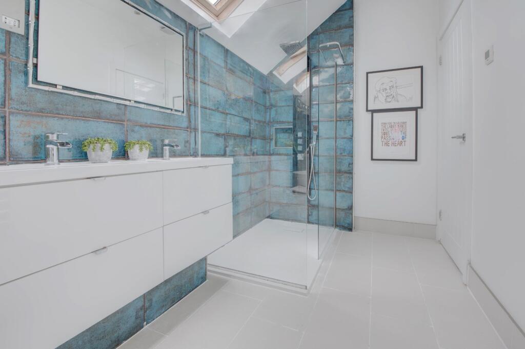 Additional image 24 of Avon Close, Bromsgrove, Worcestershire, B60